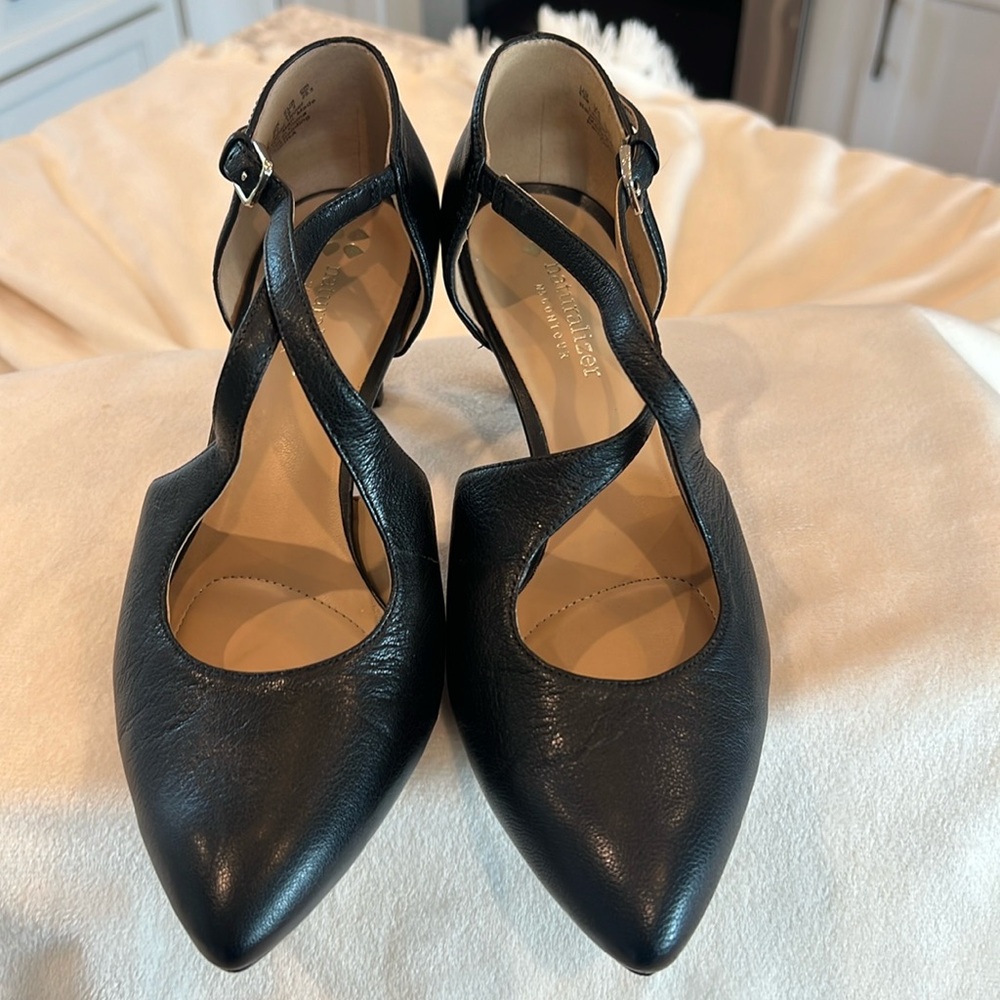 Naturalizer Women’s Black Criss Cross Strap Shoes Size 8 1/2